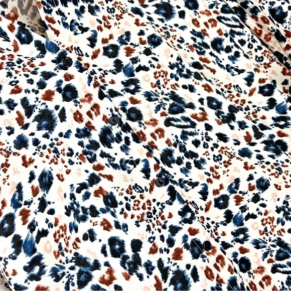 ASTR The Label Blue Multicolor Leopard Blouse M Office Business - Picture 5 of 5